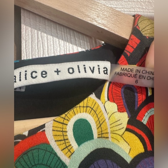 ALICE + OLIVIA Kirby Ruffle Hem Dress - Picture 9 of 12